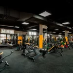 Занятия йогой, фитнесом в спортзале Top Fit Сочи