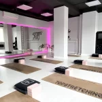 Занятия йогой, фитнесом в спортзале Topstretching Москва