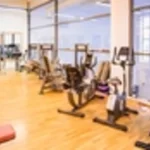 Занятия йогой, фитнесом в спортзале Тренажерный зал Солярий Массаж Омск