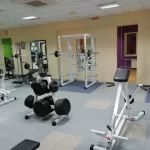 Занятия йогой, фитнесом в спортзале Тренажерный зал в Белгородской Академии тенниса Белгород