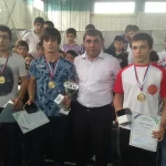 Занятия йогой, фитнесом в спортзале Цбе Кизляр