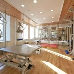 Занятия йогой, фитнесом в спортзале Центр медицины и реабилитации МиР Сургут