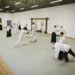 Занятия йогой, фитнесом в спортзале Центр развития айкидо Москва