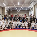 Занятия йогой, фитнесом в спортзале Центр развития смешанных боевых единоборств Сургут