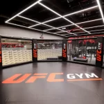 Занятия йогой, фитнесом в спортзале UFC GYM Москва