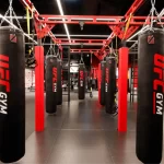 Занятия йогой, фитнесом в спортзале UFC GYM Москва