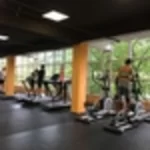 Занятия йогой, фитнесом в спортзале Универсал Краснодар