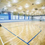 Занятия йогой, фитнесом в спортзале универсальный спортивный зал для игровых видов спорта Уссурийск