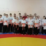 Занятия йогой, фитнесом в спортзале Успех Кез