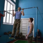 Занятия йогой, фитнесом в спортзале ВСК Борец Волгоград
