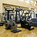 Занятия йогой, фитнесом в спортзале Вымпел Иркутск