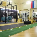 Занятия йогой, фитнесом в спортзале Вымпел Сургут
