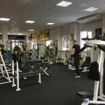 Занятия йогой, фитнесом в спортзале Вызов Омск