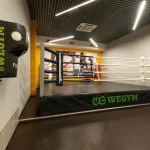 Занятия йогой, фитнесом в спортзале WeGym Москва