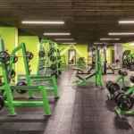 Занятия йогой, фитнесом в спортзале WeGym Москва