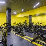 Занятия йогой, фитнесом в спортзале WeGym Москва