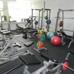 Занятия йогой, фитнесом в спортзале Weiss Gym Хабаровск