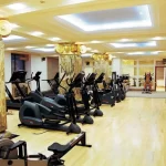 Занятия йогой, фитнесом в спортзале Wellness & Sport Томск