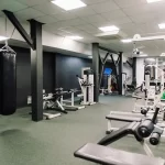 Занятия йогой, фитнесом в спортзале Wellness Club Северодвинск