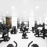 Занятия йогой, фитнесом в спортзале Wellness Hall Москва