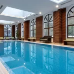 Занятия йогой, фитнесом в спортзале Wellness центр отеля Mercure Rosa Khutor Сочи