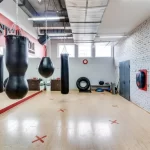 Занятия йогой, фитнесом в спортзале West gym gold Курск