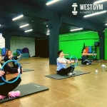 Занятия йогой, фитнесом в спортзале West Gym SPA Курск