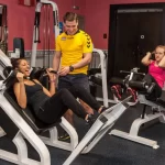 Занятия йогой, фитнесом в спортзале Wild Athletic Москва