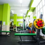 Занятия йогой, фитнесом в спортзале World Body Подольск