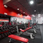 Занятия йогой, фитнесом в спортзале World Class Тюмень