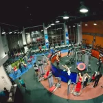 Занятия йогой, фитнесом в спортзале World Gym Стерлитамак