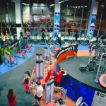 Занятия йогой, фитнесом в спортзале World Gym Стерлитамак