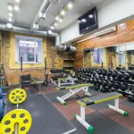Занятия йогой, фитнесом в спортзале Wow studio Москва