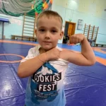 Занятия йогой, фитнесом в спортзале Wrestling kids Сургут