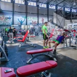 Занятия йогой, фитнесом в спортзале X-Fit Краснодар