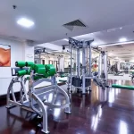 Занятия йогой, фитнесом в спортзале X-Fit Москва