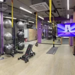 Занятия йогой, фитнесом в спортзале X-Fit Point Санкт-Петербург