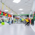 Занятия йогой, фитнесом в спортзале X-Fit Studio Новороссийск