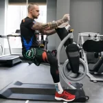 Занятия йогой, фитнесом в спортзале X-stream Калининград