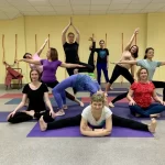 Занятия йогой, фитнесом в спортзале Yoga class Новосибирск