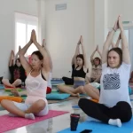 Занятия йогой, фитнесом в спортзале Yoga Life Russia Казань