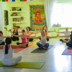 Занятия йогой, фитнесом в спортзале Yogaclub Краснодар