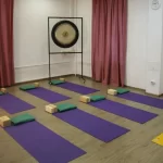 Занятия йогой, фитнесом в спортзале YogaGong Studio Мытищи