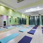 Занятия йогой, фитнесом в спортзале Yoga-house Казань