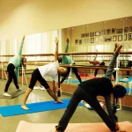 Занятия йогой, фитнесом в спортзале YogaKids Москва