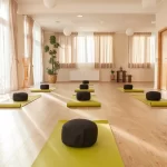 Занятия йогой, фитнесом в спортзале Yogastudio Иркутск