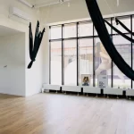 Занятия йогой, фитнесом в спортзале YogiRoom Москва