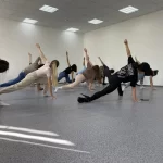 Занятия йогой, фитнесом в спортзале YouDance Center Арамиль