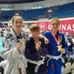 Занятия йогой, фитнесом в спортзале Западный Дракон Москва
