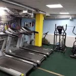 Занятия йогой, фитнесом в спортзале Здоровая Нация Москва